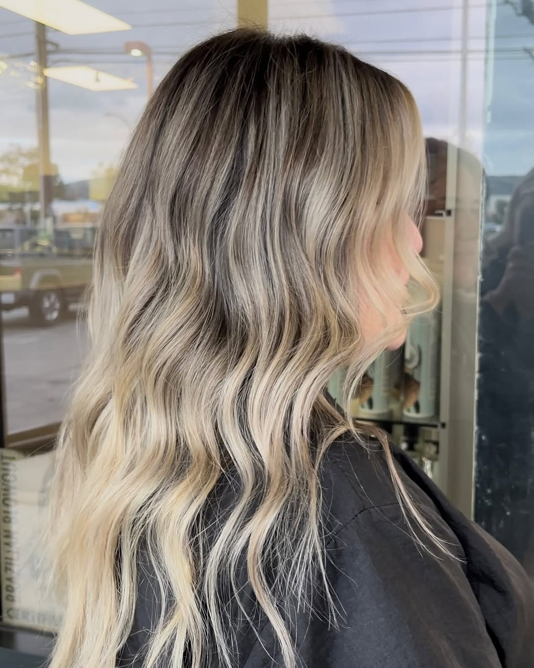 +blend.
blonde is in 🕺 
#blonde #oc #hairstylist