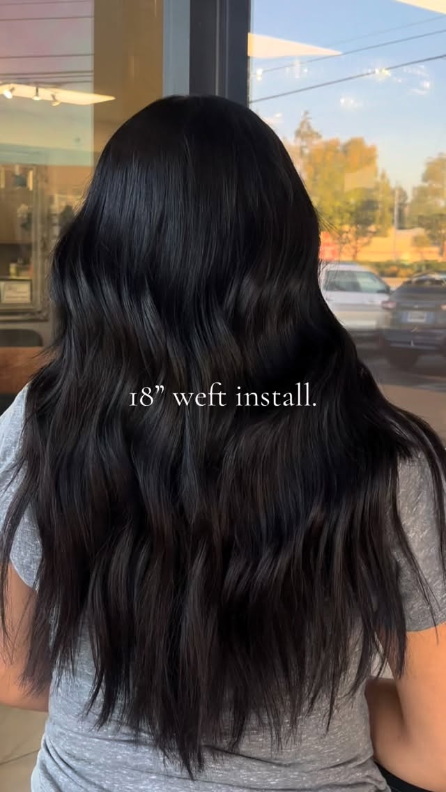 18” custom color weft install. 
 colored the extensions to make the blend seamless& wow 🤩 
obsessed with this 😍 
#ochairstylist #hair #extensions #hairgoals
