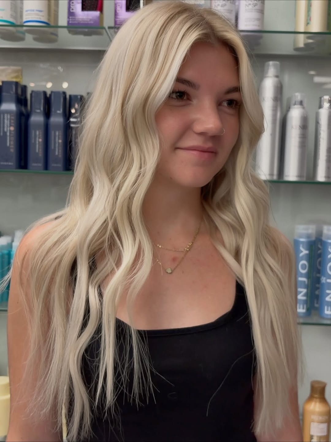 Blonde bombshell.
+color correction & 18” install + 

 -my girl daisy is my actually my client, last time we did her hair we gave her a nice lived-in blonde because she lives two hours away and wanted to have a  seamless grow out. But she was ready to go really blonde. She wanted a lighter hair color for Halloween so she bleached her hair at home. She did not like the outcome which is totally OK!! stuff like this happens (we all love to play hairdresser sometimes at home let’s be real. That’s how I even gotten into this career) 😂 
It can always be fixed!! And that’s what we did!! This transformation is everything!! 
#hair #extensions #colorcorrection