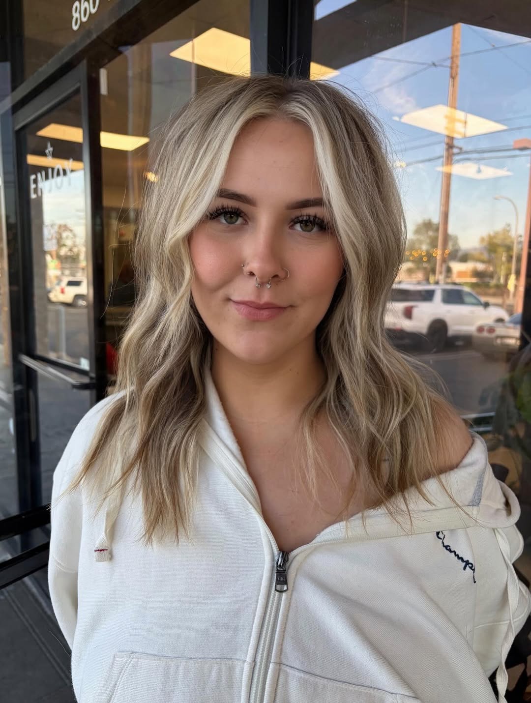 blonde refresh for the holidays 🎀 
#blonde #refresh