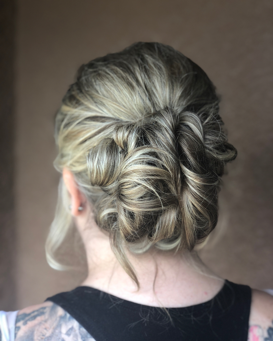 Wedding Wednesday 💍💒❤️
.
.
.
#hairbybrittneydubia #salon860west #weddinghair #weddingupdo #bridesmaids #bridesmaidshair #motherofthegroom #weddingstyle #ocweddings #weddinginspo #updo #braids #braidedupdo #oc #orangecounty #brea