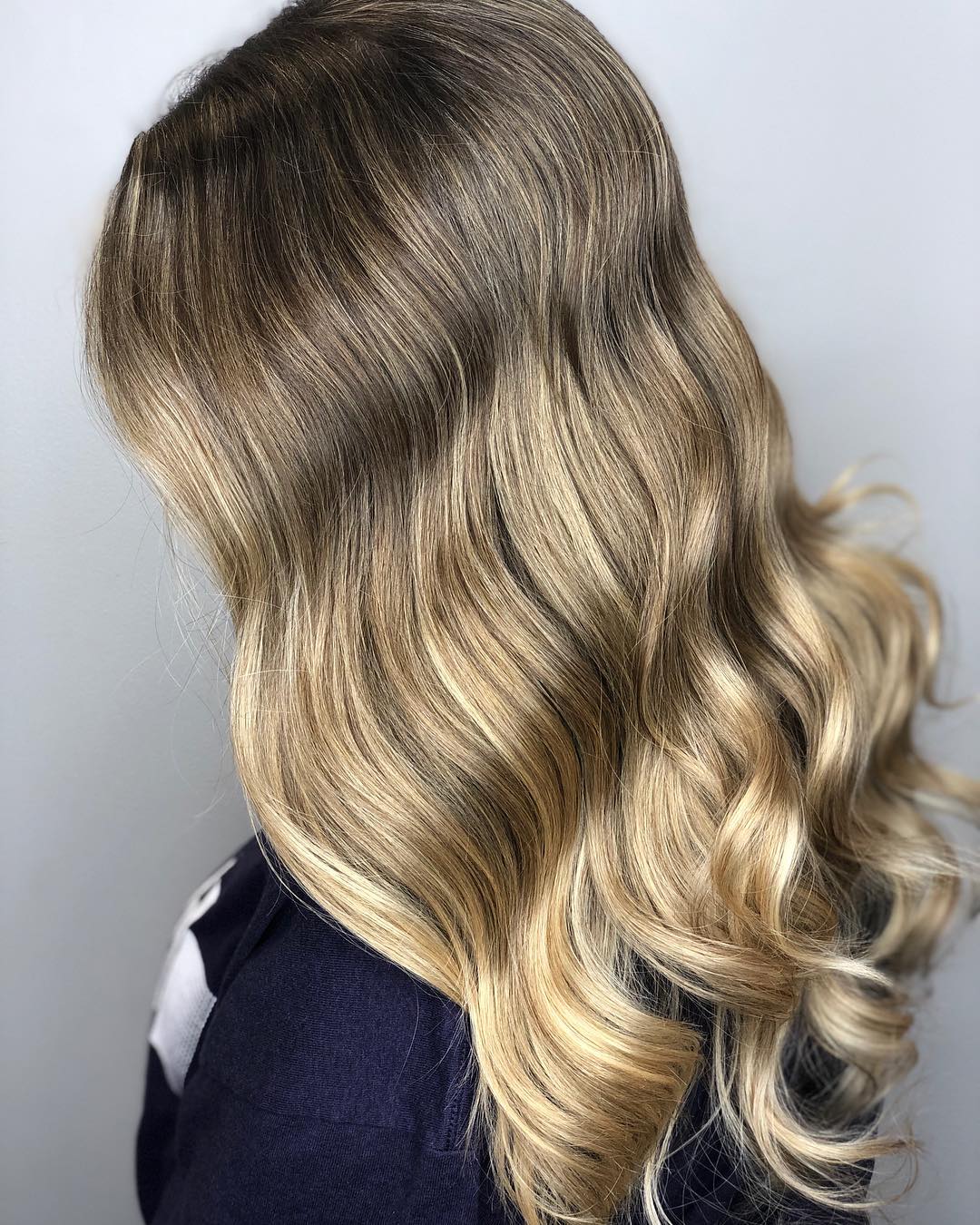Who said going darker for fall was a thing 🥰🍂🍁
.
.
.
#hairbybrittneydubia #salon860west #loveyourhair #beautifulhair #balayage #paintedhair #matix #framar #framarbrushes #colormelt #balayagehighlights #balayagedandpainted #blondebalayage #goinglighter #fallhaircolor #brea #oc #orangecounty #bestofbalayage #babylights #babylightsandbalayage