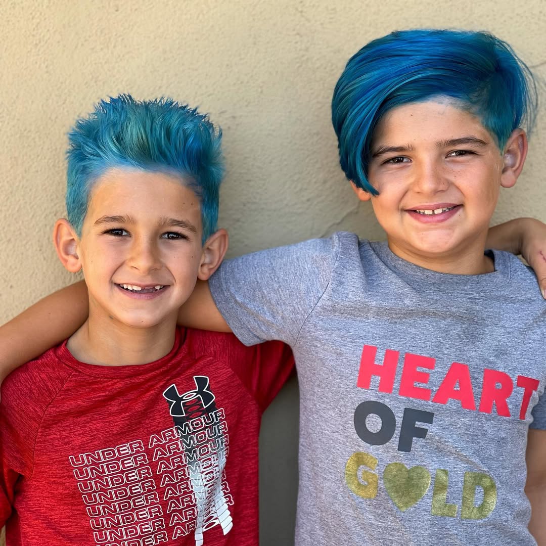 End of summer blues 💙
.
.
. 
#bluehair #endofsummer #backtoschool #summervibes #blue #coolkids #joico #joicointensity #pulpriot #pravana #fashioncolors #orangecounty #hair #cute #menscut #kidscut #hairstyles #bros #bluehaircolor #bluehairdontcare #salonmidori #hairbybrittneydubia