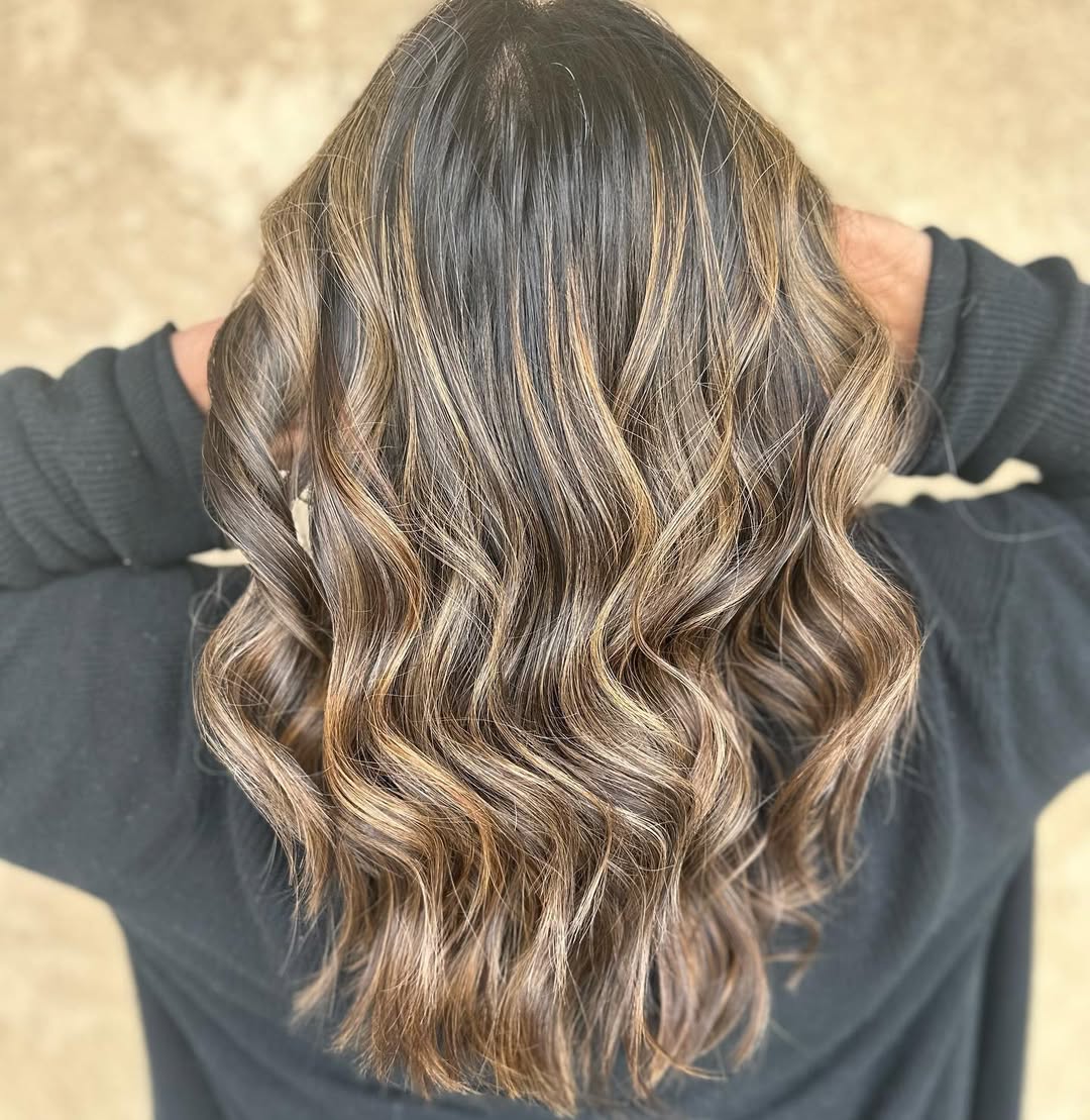 Spring is in the air, time to change your hair! 🌷

#salon860west #brea #orangecounty #orangecountyhairstylist #balayage #balayagehighlights #balayaged #highlights #natural #beachwaves #matrix #leafandflowerhair #hairstyles #hairgoals #cutehair #breasalon #allthingshair #haircut #hairtransformation #haircolor #hairideas #balayagehair