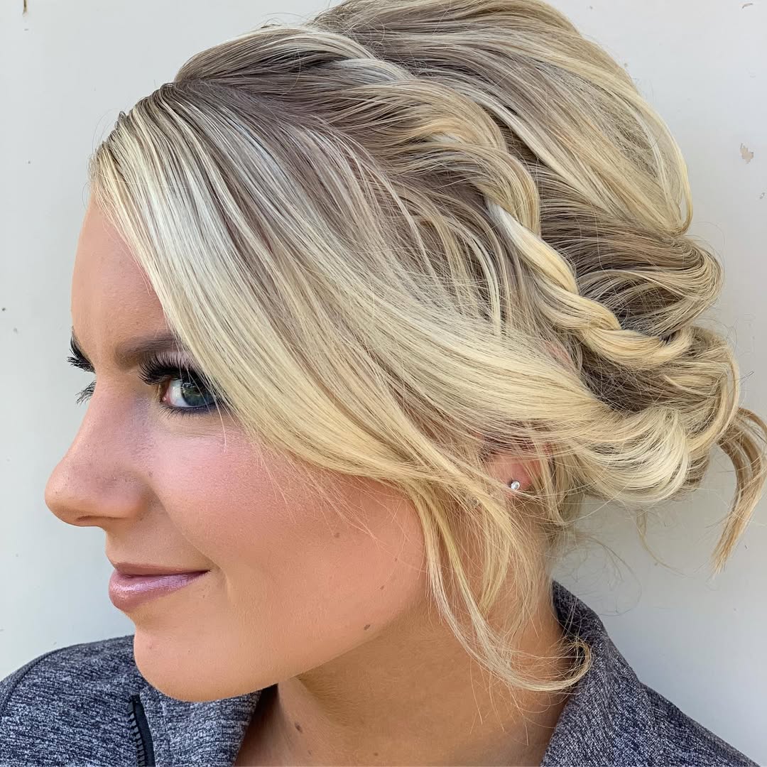 HOCO ‘19 <— that’s what the cool kids call it these days right? 🤷🏻‍♀️ Hair and Makeup on 1 of my little beauties! 😍 
#stunner