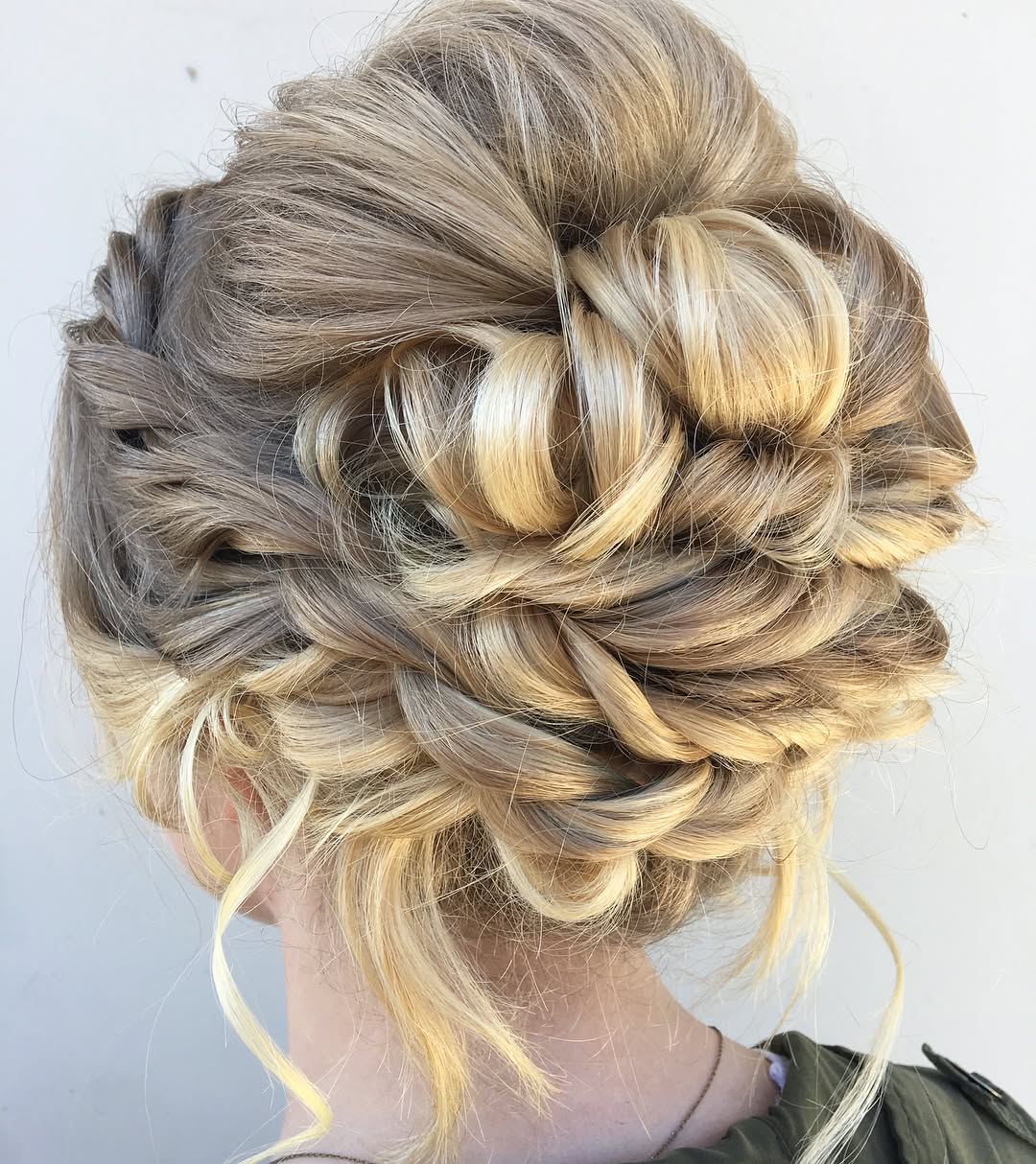 So far Prom 2018 has been Fab! 💋Don’t forget to pre-book your next formal event. (562) 665-8260