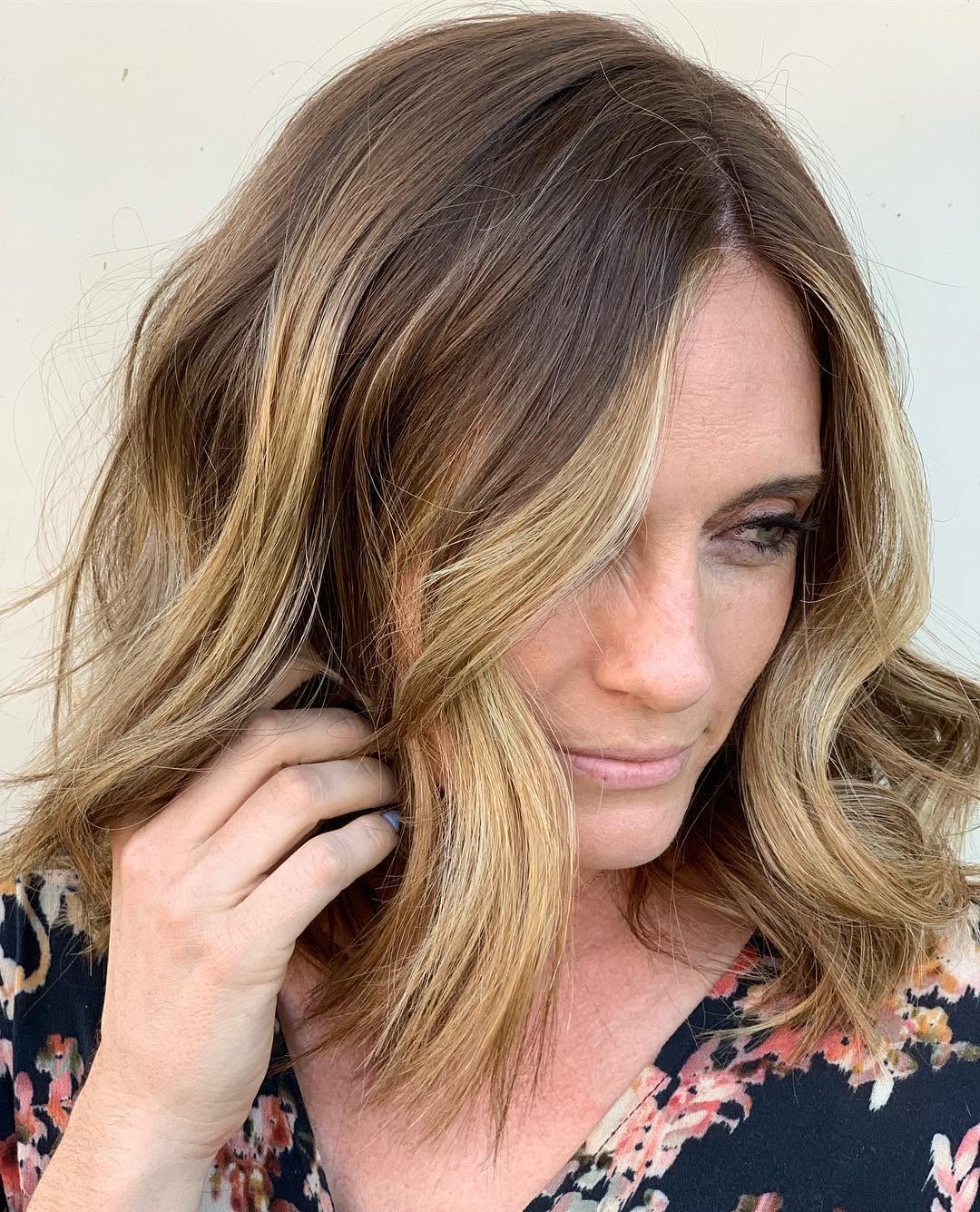 ✨Sugar Ahhhh Honey Honey!✨
Just a tad bit obsessed with this Natural Red heads hair. Between the show stopping copper tones & sheer amount of hair she has...it’s easy to make her shine! 
Full panel Balayage using @matrix