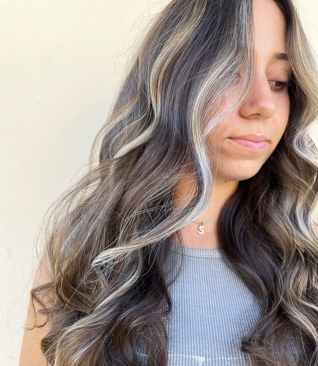 Dimension for daaaaaays. 🤩 
.
.
.
#hairbynoellelucy #ochair #ochairstylist #orangecountyhair #orangecountyhairstylist #ochairsalon #orangecountyhairsalon