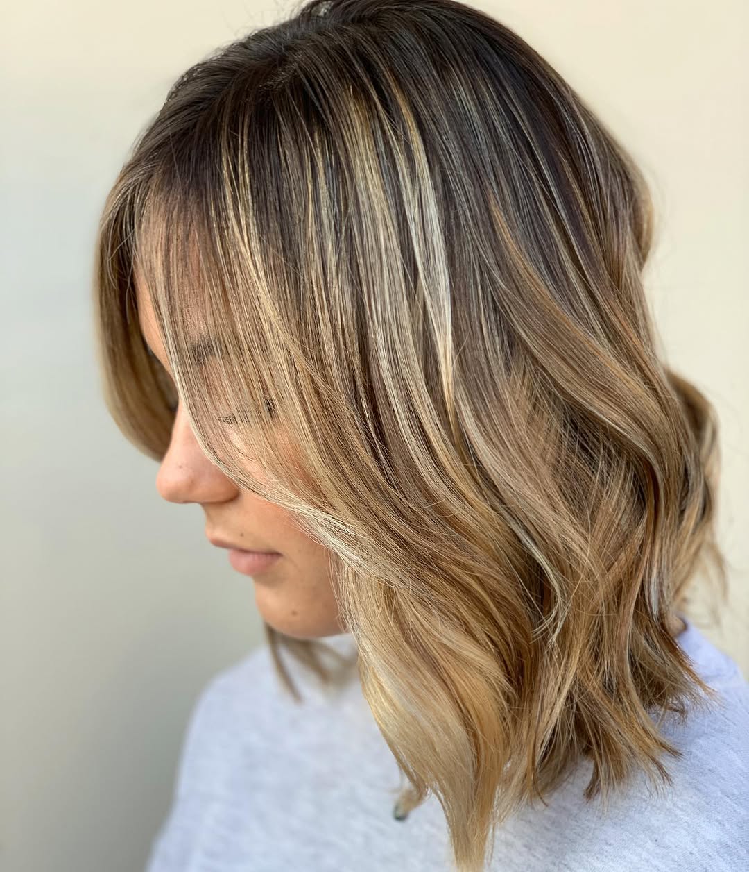 Anyone else feeling that Spring season in the air?! 🌼 

There’s always something about the turn of seasons that I adore, especially when winter becomes spring. I love the warm sunny days followed by chilly nights. 

Seasons change and so can your hair. Who else is ready to brighten and lighten?! 
#hairbynoellelucy