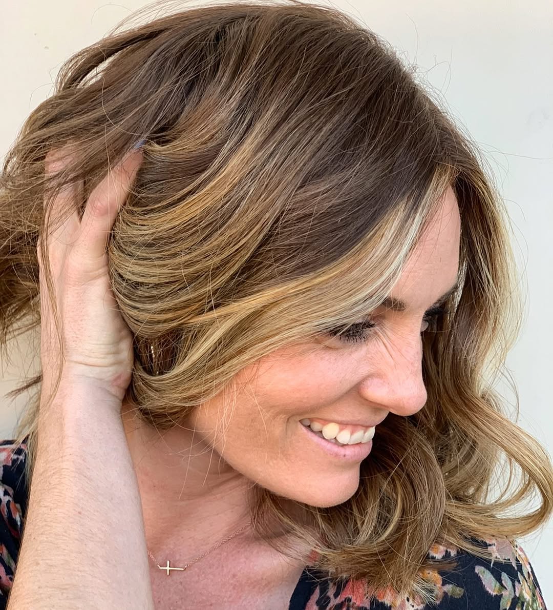 Stay in your Magic ✨

That money piece Popp’n! 

Balayaged and Glazed with @matrix
.
.
.

#hairbynoellelucy #naturalredhead #redhair #moneypiece #ocbalayage #ocbalayageartist #ochair #ochairstylist #orangecountyhair #orangecountyhairstylist #ocsalon #ochairsalon #livedinhair #bronzeblonde #caramelhair #redhairbalayage #faceframebalayage #citiesbesthairartist #showmethebalayage #matrix #matrixhaircolor #breahairstylist #brea #fullerton #yorbalinda #placentia #anaheim #anaheimhills #buenapark #lahabra
