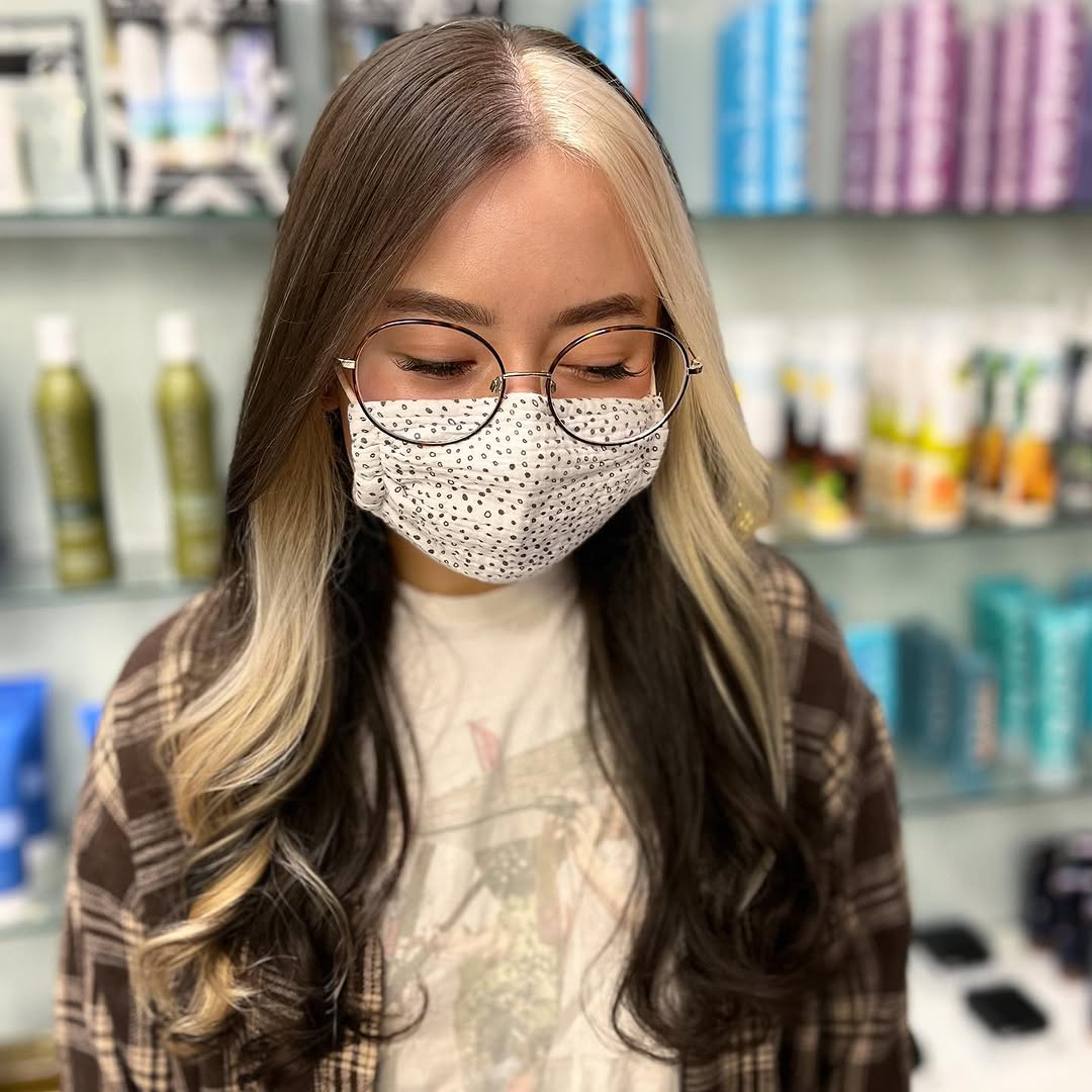 Cruella Vibes ❤️🤍🖤
…in the best way possible! 

I’m obsessed with this color block I  did recently. 😍 
There is nothing better than when a guest is willing to try something new! Who else is ready to switch it up in 2022?!