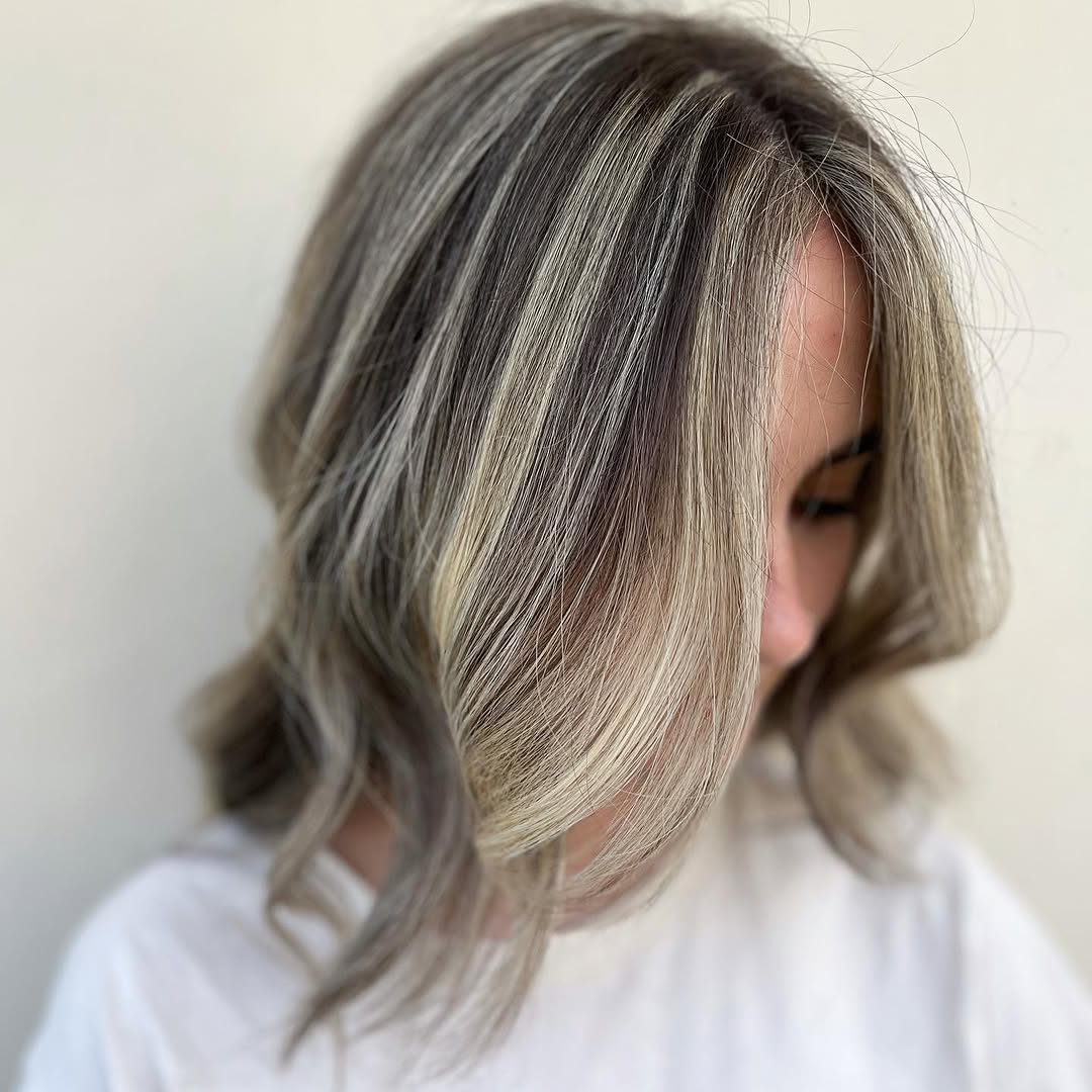 Beach Chic. 🐚 
.
.
.
#hairbynoellelucy #blondebalayage #blondefoilayage #ochair #ochairstylist #ocsalon #ochairextensions #ochairdresser #orangecountyhair #orangecountyhairstylist #orangecountysalon #orangecountyhairextensions #fullerton #downtownfullertonsalon #downtownfullertonhairstylist #brea #breahairstylist #lahabra #lahabrahairstylist #anaheim #yorbalindahairstylist #matrix