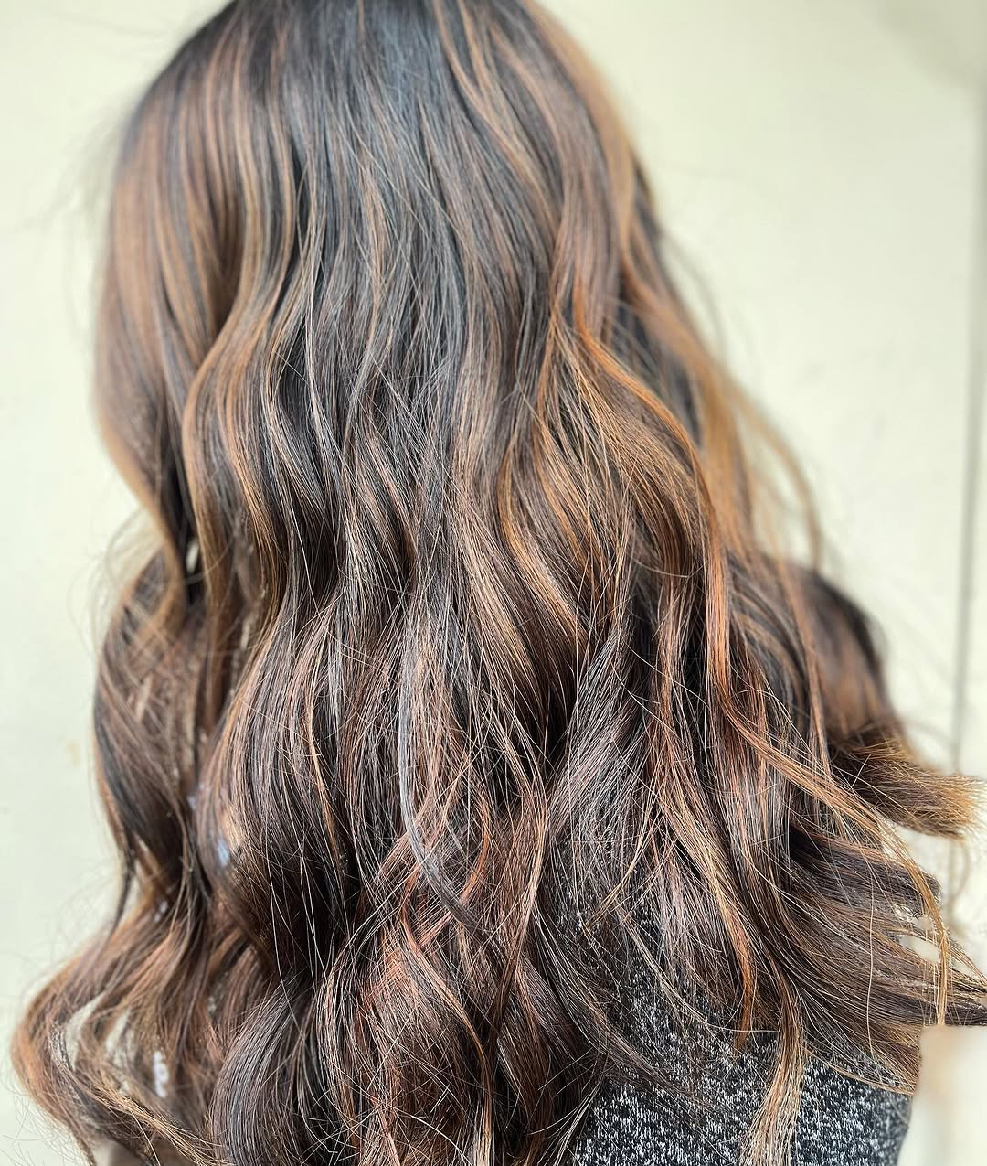 🍁🍂 All the Fall Hair Feels! 🍂🍁 
.
.
.
#hairbynoellelucy #balayage #fallhair #caramelhair #ocbalayage #orangecountybalayage #ochair #ochairstylist #ochairextensions #ochairsalon #orangecountyhairstylist #orangecountyhair #orangecountyhairsalon #orangecountyextensions #matrix #breahair #breahairstylist #fullertonhair #fullertonhairstylist