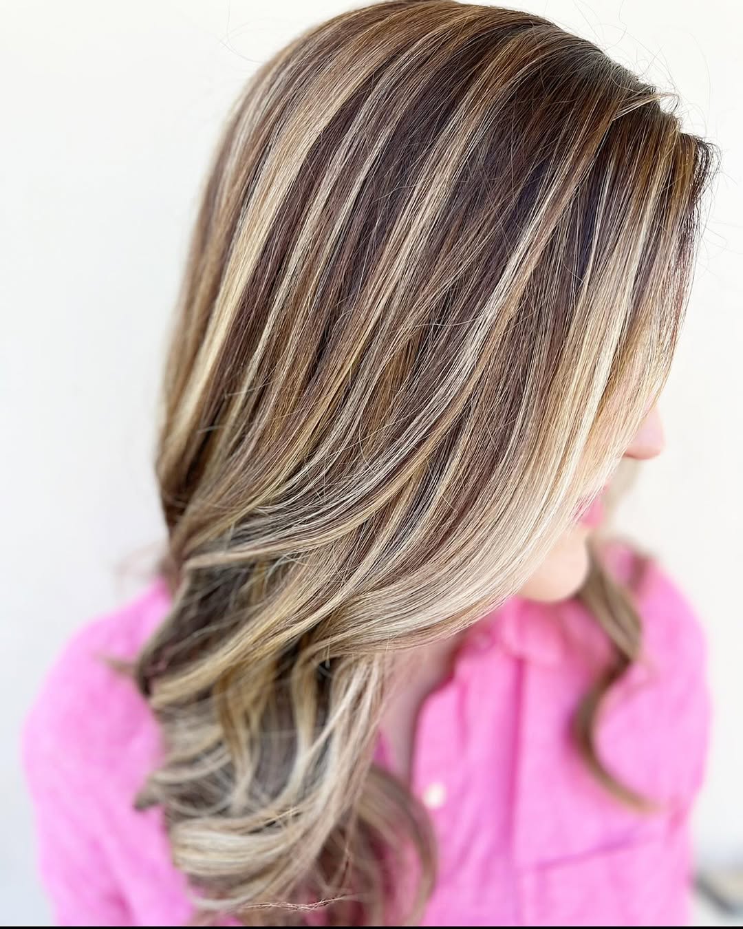 Wait….Isn’t this your hair?!?!

Okay okay, I know this isn’t your hair, it’s my amazing client & friend @stagedarling 's hair. BUT...it also could be you! 👌🏼

This weather lately has me dreaming about warm Spring days. Oh, and also brightening up your hair! Let's talk Balayage ladies... 😉 
.
.
.
#hairbynoellelucy #hairstylist #ochair #orangecountyhair #orangecountyhairstylist #brea #breabuzz #breahairstylist #breahair #fullertonhair #fullertonhairstylist